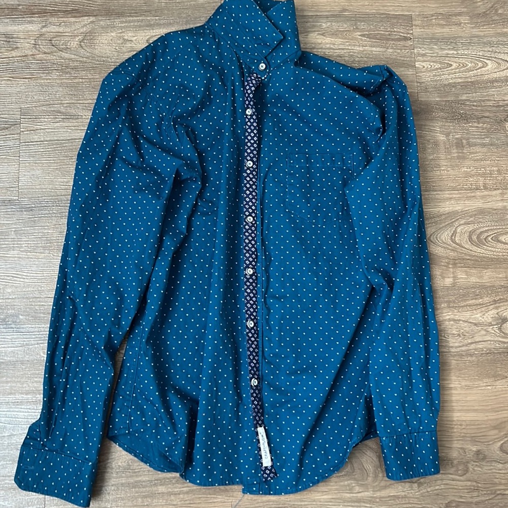 Medium size dress shirt